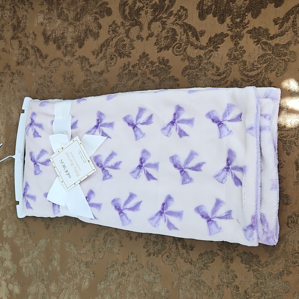 mDesign light purple bow blanket
